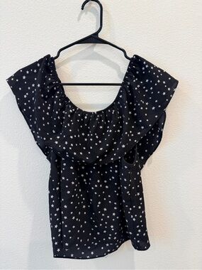 WYLDR Black Star-Print Off-Shoulder Blouse